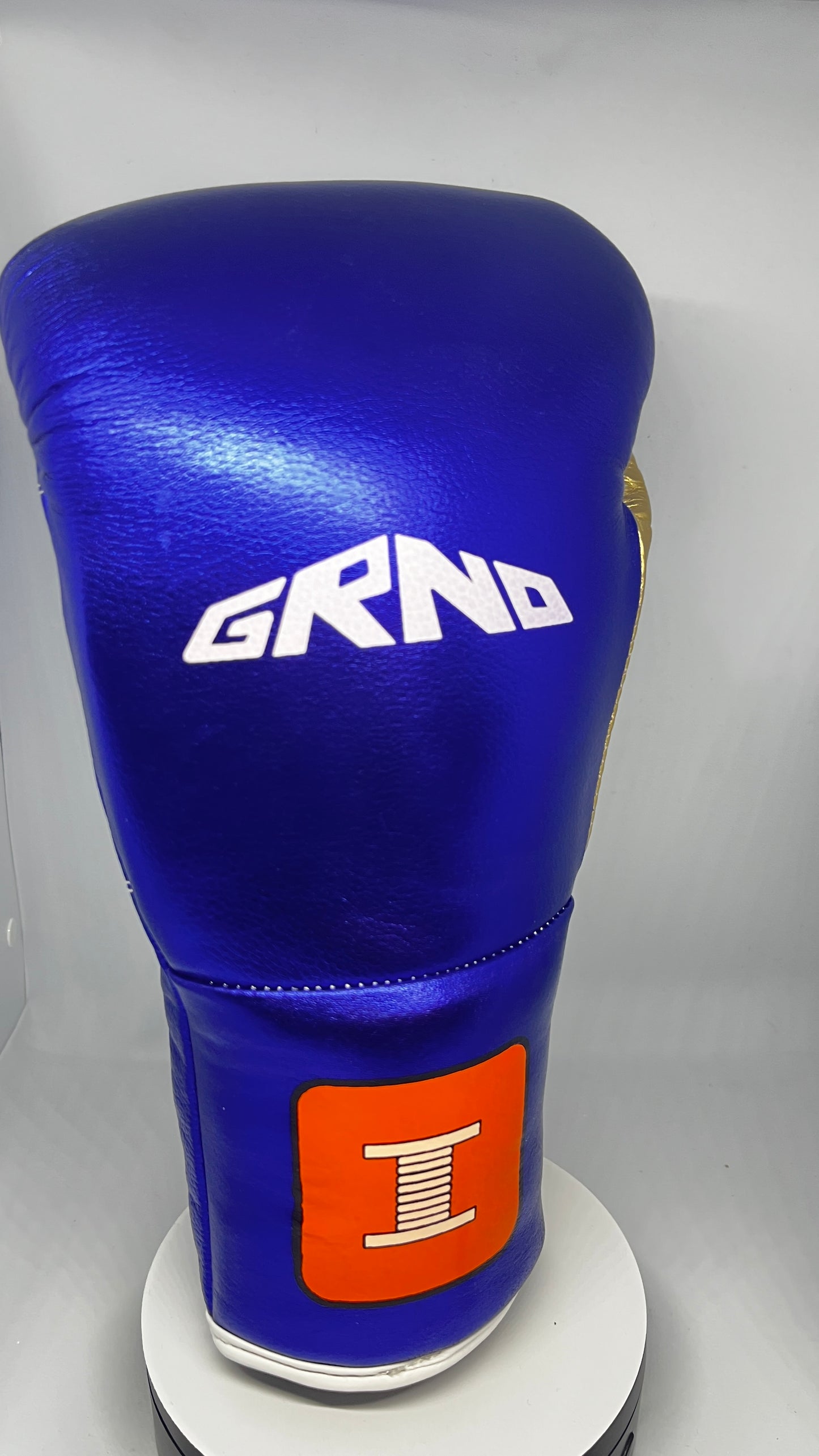 Gants de boxe à lacets "PROUD"