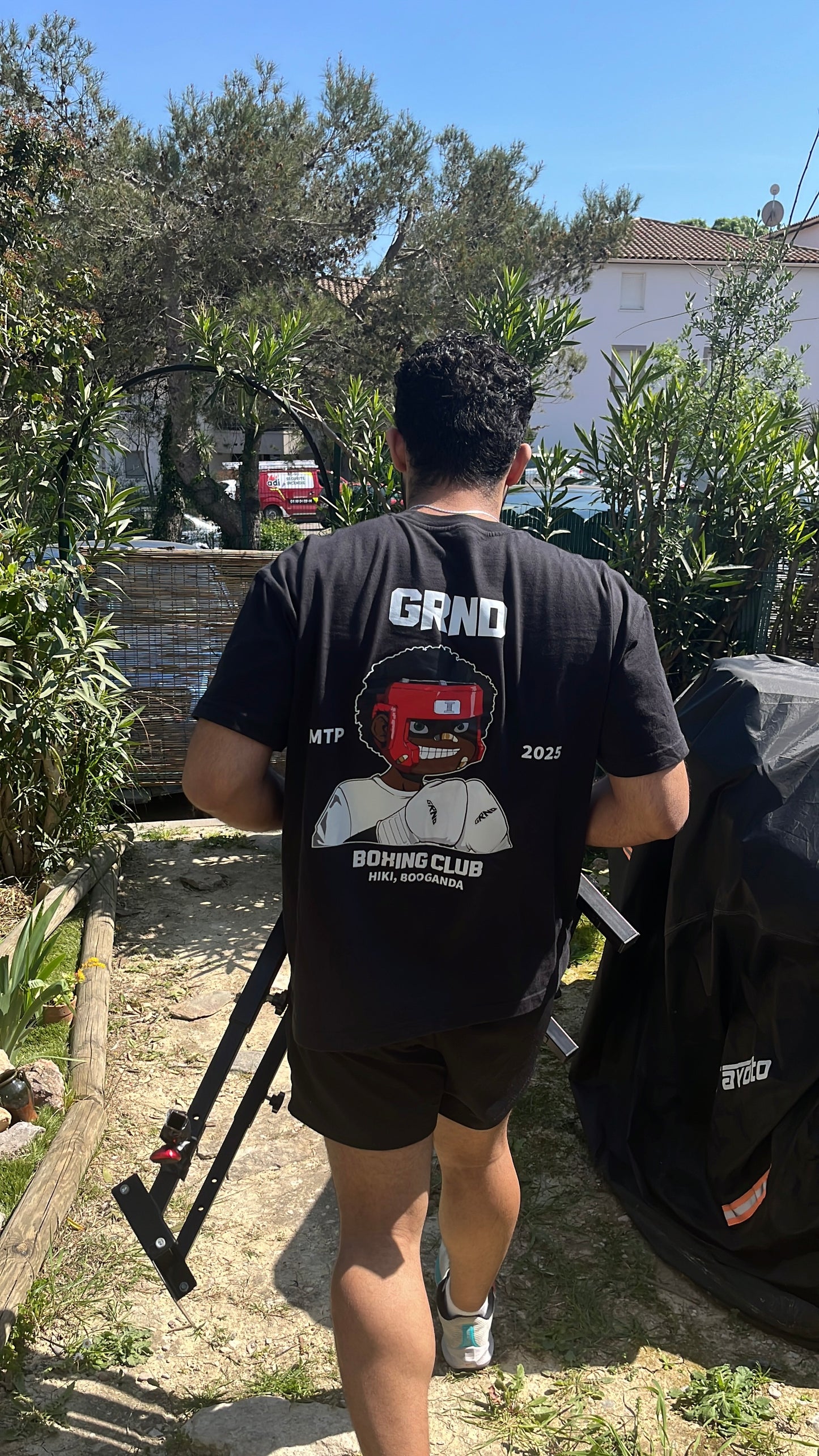 T-Shirt oversize G.B.C. x Hikiguy 1
