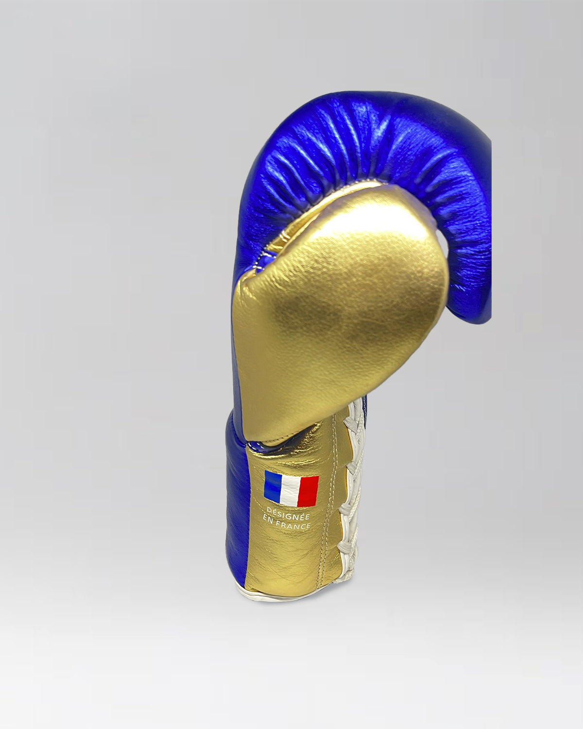 Gants de boxe à lacets "PROUD"